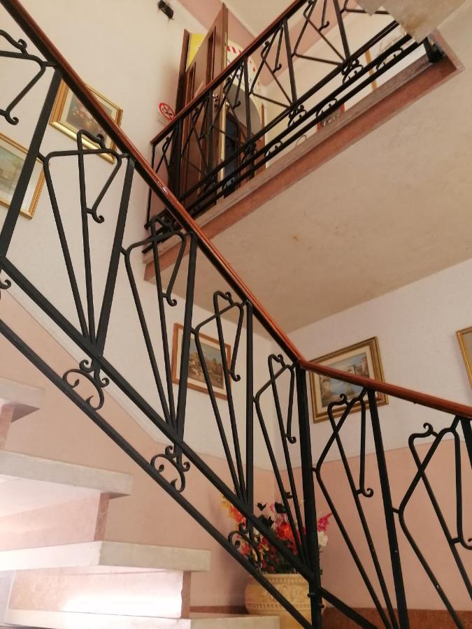 Sacco Bed&Breakfast 罗维戈 外观 照片